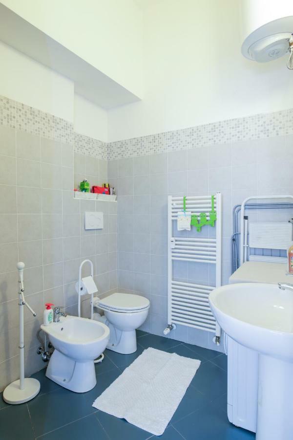 Central Cosy Apartment Болонья Екстер'єр фото